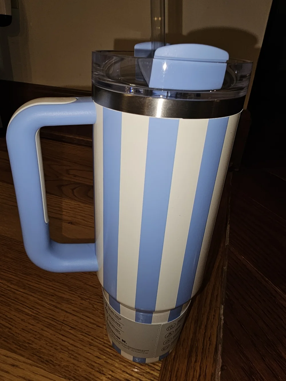 Stanley 30 Oz Tumbler In Cornflower Cabana Gloss - Picture 2 of 5